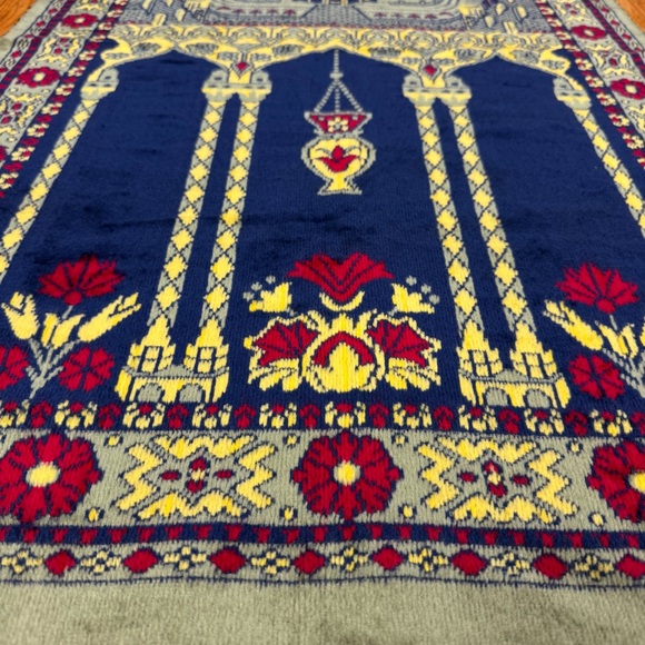 Vintage Saudi Arabian Blue and Green Prayer Rug with Fringe Edge - Picture 2 of 11